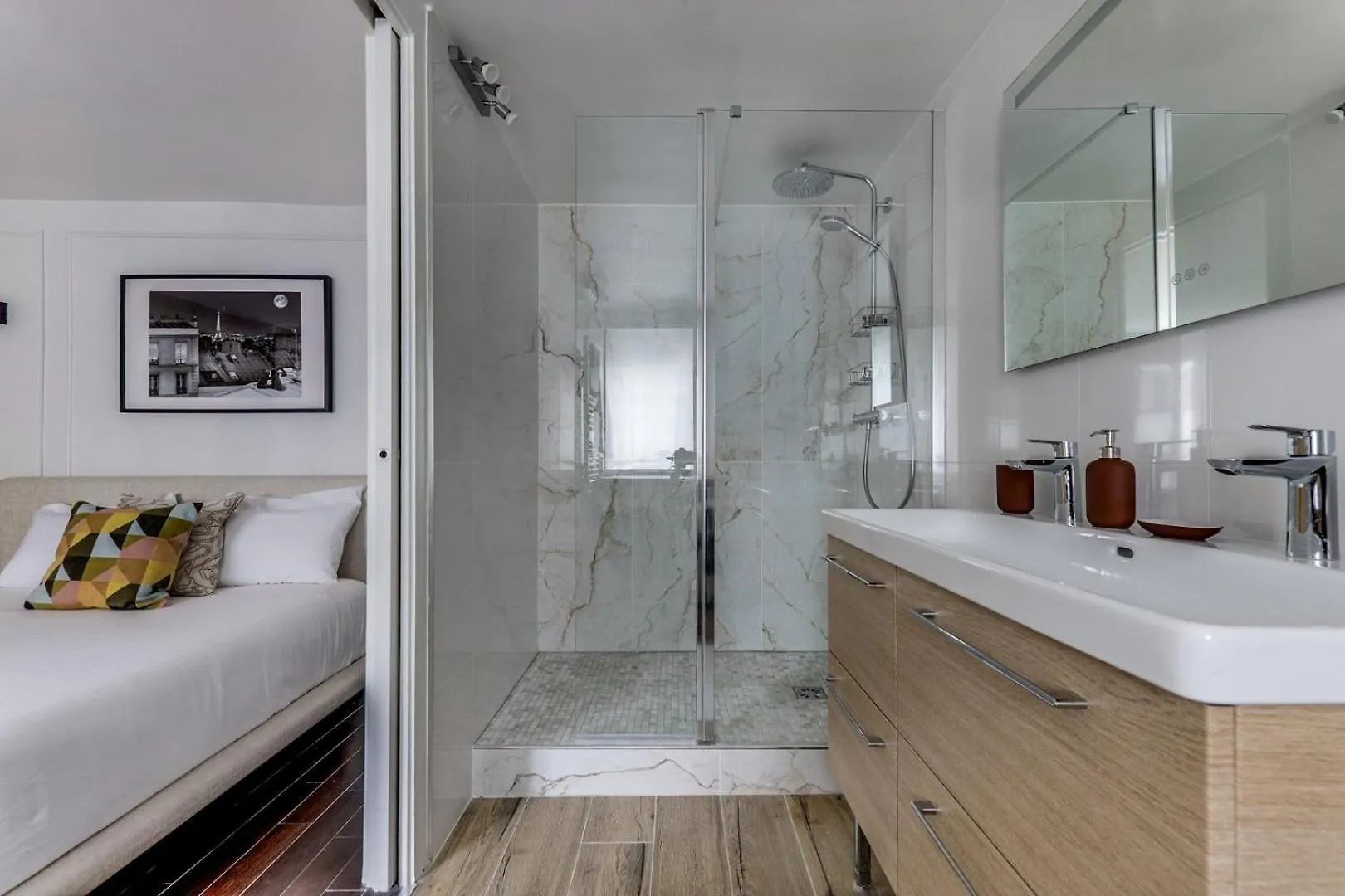 Apartment Le Moka - Duplex & Bright- Near Champs-Elysees Paris